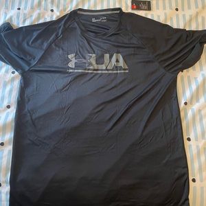 NWT - Mens Under Armour Tshirt XL